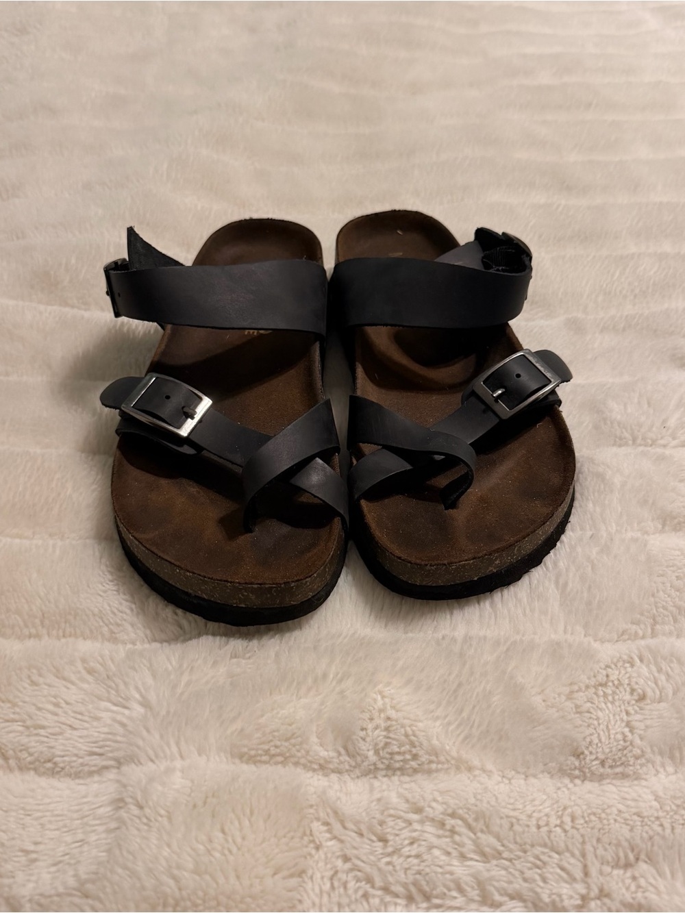 Mountain Sole Women’s Black Leather Buckle Slip On Sandals Size 6